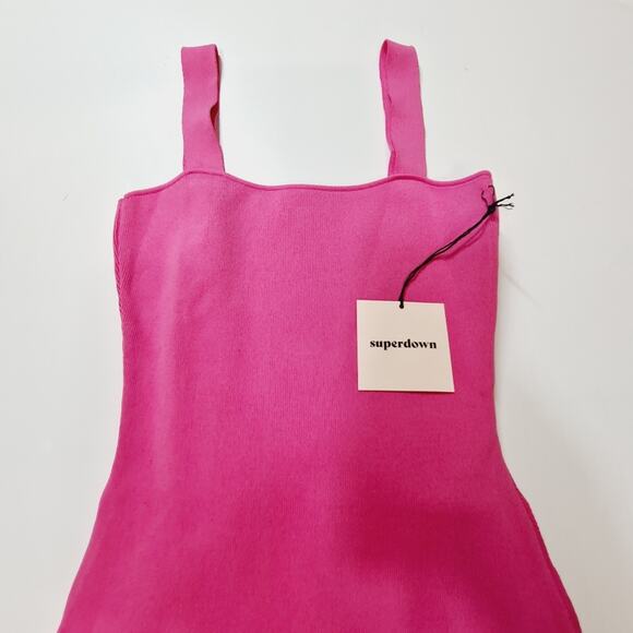 Superdown Zoe Square Neck Dress in Pink Medium - Picture 4 of 9